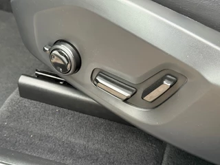Volvo XC60 Volvo XC60 2.0 T6 R DESIGN RECHARGE Long Range Panodak ACC 21 Inch - afbeelding nr 33