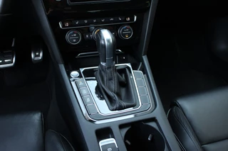 Volkswagen Passat Volkswagen Passat Variant 2.0 TSI 220PK Highline R-line | DYNAUIDIO | ACC | LEDER - afbeelding nr 20