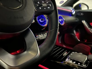 Mercedes-Benz A-Klasse Mercedes A-klasse 180 AMG Matgrijs Sfeerverlichting Carplay - afbeelding nr 38