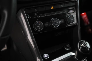 Volkswagen T-Roc Volkswagen T-Roc 1.6 TDI Style Business R-Line, Cruise Control, Apple Carplay, Parkeersensoren - afbeelding nr 24