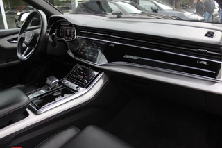 Audi Q8 Audi Q8 55 TFSI e quattro Pro Line S / Vol opties!! / Trekhaak / Panoramadak / 360Camera / Head-up / 22'' / Softclose / B&O / Luchtvering / Keyless / Stuurverwarming / Sfeerverlichting / Stoelventilatie + verwarming / Dodehoek / - afbeelding nr 13