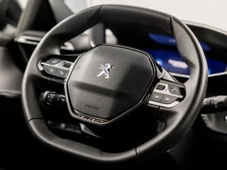 Peugeot 208 Peugeot 208 1.2 PureTech Allure Deluxe (VIRTUAL COCKPIT, APPLE CARPLAY, GROOT NAVI, 360 CAMERA, LEDER, SPORTSTOELEN, GETINT GLAS, LM VELGEN, CRUISE, KEYLESS, NIEUWE APK, NIEUWSTAAT) - afbeelding nr 19