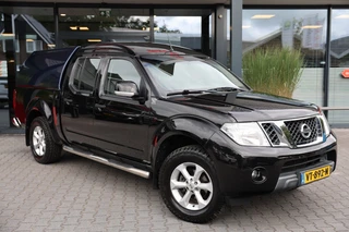 Nissan Navara 2.5 DCI DUBBEL CABIN SE 5 ZITS 4WD VAN