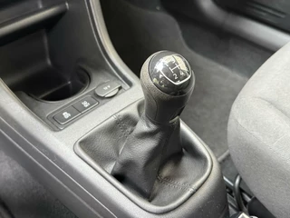Volkswagen up! Volkswagen Up! 1.0 BMT move up! Airco | Stoelverwarming | Bluetooth | Telefoonhouder | Lichtmetalen velgen | Armsteun | LED Mistlampen voor | Historie aanwezig! - afbeelding nr 17
