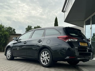 Toyota Auris Toyota Auris 1.8 Hybrid NWE MODEL 136PK CARPLAY+TREKHAAK - afbeelding nr 4