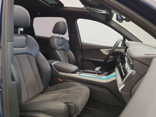 Audi Q7 Audi Q7 55 TFSI e quattro S-Line Panoramadak, Luchtvering, Wegklapbare Trekhaak, 23