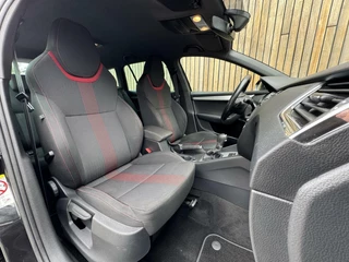 Škoda Octavia Skoda Octavia Combi 1.5 TSI Greentech Sport Business Automaat | Cruise control | Climate control | Trekhaak | Parkeersensoren achter | Zwart optiek - afbeelding nr 33