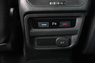 Volkswagen Tiguan Volkswagen Tiguan 1.4 TSI Connected Series | Trekhaak | Carplay |  Camera | Navigatie | Climate control | Park Assist | Climate control - afbeelding nr 24