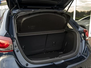 Mazda 2 Mazda 2 1.5 SA-G 90pk Aut. Homura | Camera | Apple Carplay/Android Auto | Stoel- en stuurverwarming | Climate Control | Blind Spot | Donker glas achter - afbeelding nr 38