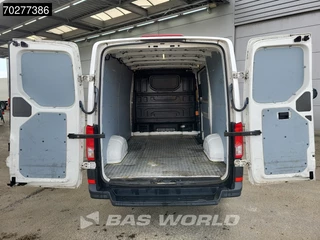 Volkswagen Crafter Volkswagen Crafter 102pk L3H2 Airco Navi Parkeersensoren L2H1 9m3 Airco - afbeelding nr 3