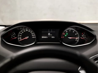 Peugeot 308 Peugeot 308 1.2 PureTech Sport (PANORAMADAK, APPLE CARPLAY, GROOT NAVI, LEDEREN SPORTSTOELEN, STOELVERWARMING, 360 CAMERA, GETINT GLAS, CRUISE, NIEUWSTAAT) - afbeelding nr 23