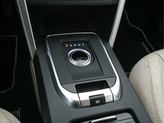 Land Rover Discovery Sport Aut.*WINDSOR-FULL-LEATHER | NAVI-FULLMAP | SHIFT-PADDLES | MEMORY-PACK | COMFORT-SEATS | PDC | CRUISE | ECC | TOWBAR | CAMERA | XENON | HEATED-SEATS | LANE-ASSIST | 19