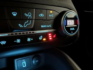 Ford Focus Ford Focus 1.5 EcoBoost ST Line Pano ACC CarPlay Winterpack - afbeelding nr 43