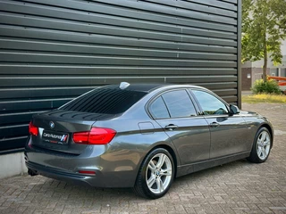 BMW 3 Serie BMW 3 Serie 320i AUT|SPORTLEER|CAMERA|CARPLAY|HiFi - afbeelding nr 4