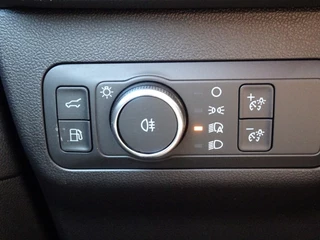 Ford Kuga Ford Kuga 2.5 PHEV ST-Line X met Panodak en AGR Stoelen - afbeelding nr 18