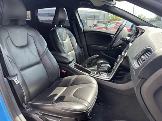 Volvo V40 Volvo V40 2.0 D4 R-Design Business Leder Navi Climate Cruise Lichtmetaal Trekhaak - afbeelding nr 18
