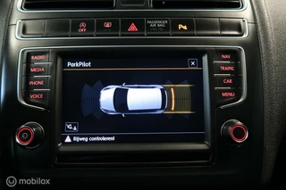 Volkswagen Polo Volkswagen Polo 1.2 TSI R-Line Carplay Navi 90 PK - afbeelding nr 23