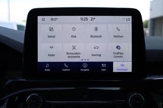 Ford Kuga Ford Kuga 2.5 PHEV Graphite Tech Edition 225pk | Driver Assistance Pack | Technology pack | Wegklapbare Trekhaak  | Panorama dak | Winterpack | Verlengde fabrieksgarantie tot 05-2028 - afbeelding nr 38