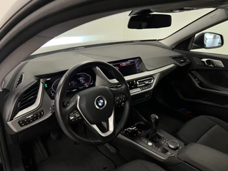 BMW 2 Serie BMW 2 Serie Gran Coupé 218i Executive Edition / Navi / Climate / Cruis.c / - afbeelding nr 32