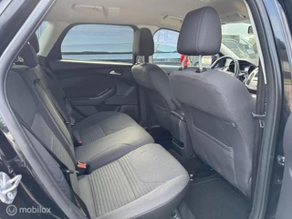 Ford Focus Ford Focus Wagon 1.0 Trend / Automaat / Keyless / Navigatie / etc - afbeelding nr 24