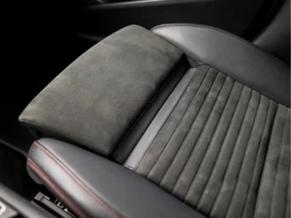Mercedes-Benz A-Klasse Automaat (NAVIGATIE, CAMERA, LEDER/ALCANTARA, STOELVERWARMING, GETINT GLAS, SPORTSTOELEN, LED KOPLAMPEN, CRUISE, RODE STIKSELS, NIEUWE APK, NIEUWSTAAT) - afbeelding nr 25