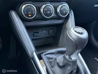 Mazda 2 Mazda 2 1.5 Skyactiv-G Luxury | Stoel- stuur Vw | Carplay - afbeelding nr 22