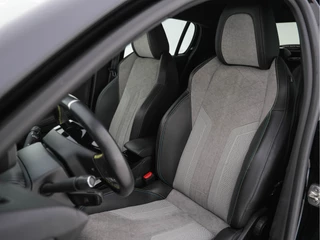 Peugeot e-208 Peugeot e-208 EV GT 350 50 kWh [ 3-Fase ] (INCL-BTW) *FULL-LED | DIGI-COCKPIT | BLINDSPOT | CAMERA | LEATHER-ALCANTARA | NAVI-FULLMAP | LANE-ASSIST | KEYLESS | DAB | CCS-FASTLOADER | HEATED-SPORTSEATS | AMBIENT-LIGHT | 17