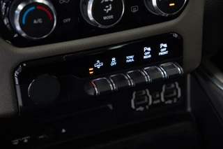 Dodge Ram 1500 Dodge Ram 1500 4X4 5.7 V8 4x4 Crew Cab Laramie Sport 1e Eig BTW Harman/Kardon, Panoramadak, Treeplank, Trekhaak - afbeelding nr 18
