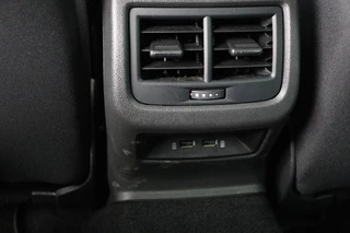 SEAT Leon SEAT Leon 1.0 TSI Style | Full LED | Carplay | Keyless |  Navigatie | Parkeerhulp | Climate control | Cruise control | Getint glas - afbeelding nr 24
