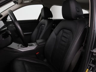 BMW 3 Serie BMW 3-serie 330e eDrive Edition | Trekhaak | Leder |  Stoelverwarming | Carplay | Live Cockpit | Full LED | DAB | Climate control | Parkeerhulp - afbeelding nr 5