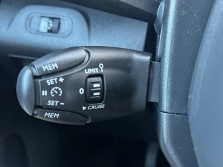 Citroën Berlingo Citroën Berlingo 1.2 PureTech Feel Praktisch, Zuinig & Helemaal Gezinsproof! - afbeelding nr 27