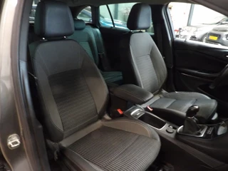 Opel Astra Opel Astra 1.2 TURBO - navigatie - camera - cruise - nette staat - afbeelding nr 4