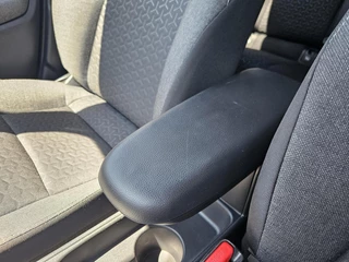 Toyota Yaris Cross Toyota Yaris Cross 1.5 Dynamic | Hybrid | Carplay / Navi / Camera / Keyless / Cruise Adapt / Winterpack - afbeelding nr 39