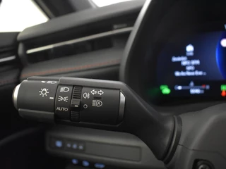 Lexus LBX Lexus LBX DEMO 1.5 Hybrid Elegant | Tech Pack | Parkeersensoren V+A | Leder - afbeelding nr 25