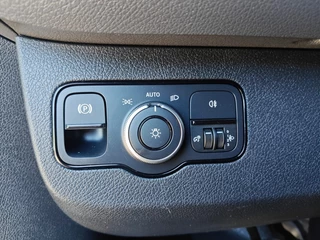 Mercedes-Benz Sprinter Mercedes-Benz Sprinter 319 3.0 CDI L2H2, V6 / LED / 3500KG / APPLE CARPLAY / ANDROID AU - afbeelding nr 23
