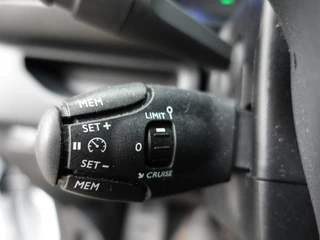 Opel Vivaro Opel Vivaro 1.5 102pk L2 Navigatie Parkeersensoren Airco Cruise Control - afbeelding nr 16