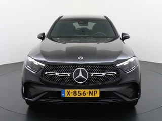 Mercedes-Benz GLC Mercedes-Benz GLC 300e AMG // Trekhaak // Distronic // Panoramadak // Memory // 360 Camera // Keyless // 20 inch - afbeelding nr 34