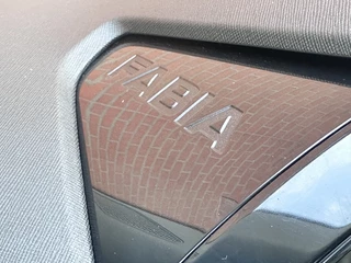 Škoda Fabia Škoda Fabia 1.0 TSI Style Bi-Tone: Stijlvol, Zuinig & Dealer onderhouden! - afbeelding nr 30