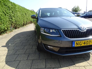 Škoda Octavia Škoda Octavia 1.0 TSI GRT ST. BNS-Automaat-Carplay/Android-Clima-Media-Pdc-Cruise - afbeelding nr 5