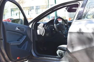 Mercedes-Benz A-Klasse | NL-Auto | Nav | Bluetooth | Cruise Contr | Airco | Xenon | PDC | Allweathers - afbeelding nr 35