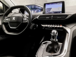Peugeot 5008 (APPLE CARPLAY, GROOT NAVI, PARKEERSENSOREN, LANE ASSIST, SPORTSTOELEN, TREKHAAK, CRUISE, DRAADLOZE TELEFOONLADER, NIEUWE APK, NIEUWSTAAT) - afbeelding nr 7