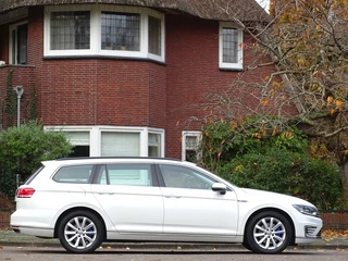 Volkswagen Passat Volkswagen Passat Variant TSI GTE 218PK / DSG automaat / Highline / LED - afbeelding nr 3