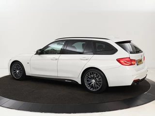 BMW 3 Serie BMW 3-serie 320i M Sport | Sportstoelen | Alcantara |  Full LED | Navigatie | Climate control | Bluetooth | Parkeerhulp | Cruise control - afbeelding nr 2
