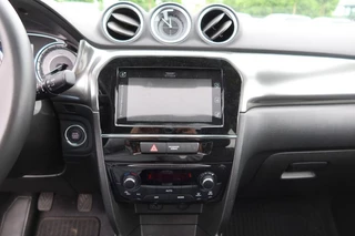 Suzuki Vitara Suzuki Vitara 1.4 Boosterjet Style Smart Hybrid 139pk NAVI, Camera, Schuif/kantel dak, Trekhaak - afbeelding nr 9
