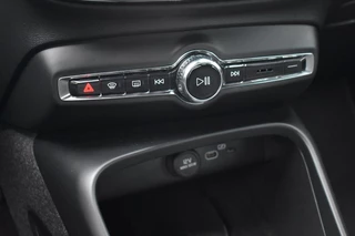 Volvo XC40 Volvo XC40 Recharge Core 231/70kWh | Climate | 19'' All Season | Warmtepomp - afbeelding nr 24