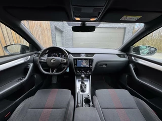Škoda Octavia Skoda Octavia Combi 1.5 TSI Greentech Sport Business Automaat | Cruise control | Climate control | Trekhaak | Parkeersensoren achter | Zwart optiek - afbeelding nr 3