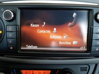 Toyota Yaris Toyota Yaris 1.3 VVT-i Dynamic Bi-Tone - afbeelding nr 49