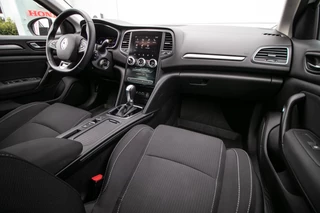 Renault Megane E-Tech Renault Megane E-Tech 1.6 Plug-In Hybrid 160 Zen - All-in rijkrprs | Navi | Carplay | Cruise | Stoelverw. - afbeelding nr 4