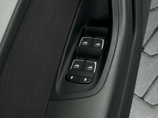 Audi A6 Audi A6 Avant 1.8 TFSI ultra Advance, FACELIFT, NL AUTO, NAP-LOGISCH, MATRIX, KEYLESS, ECC-AIRCO, NAVI, CRUISE, LICHTMETAAL 18