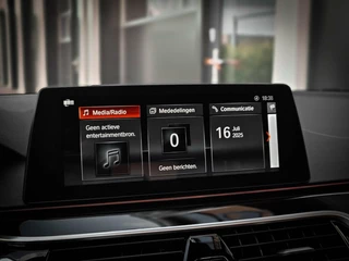 BMW 5 Serie BMW 5-serie Touring 530d xDrive M-Sport | HUD | PANO | H&K | TREKHAAK | LEER | CARPLAY | FULL OPTION - afbeelding nr 61